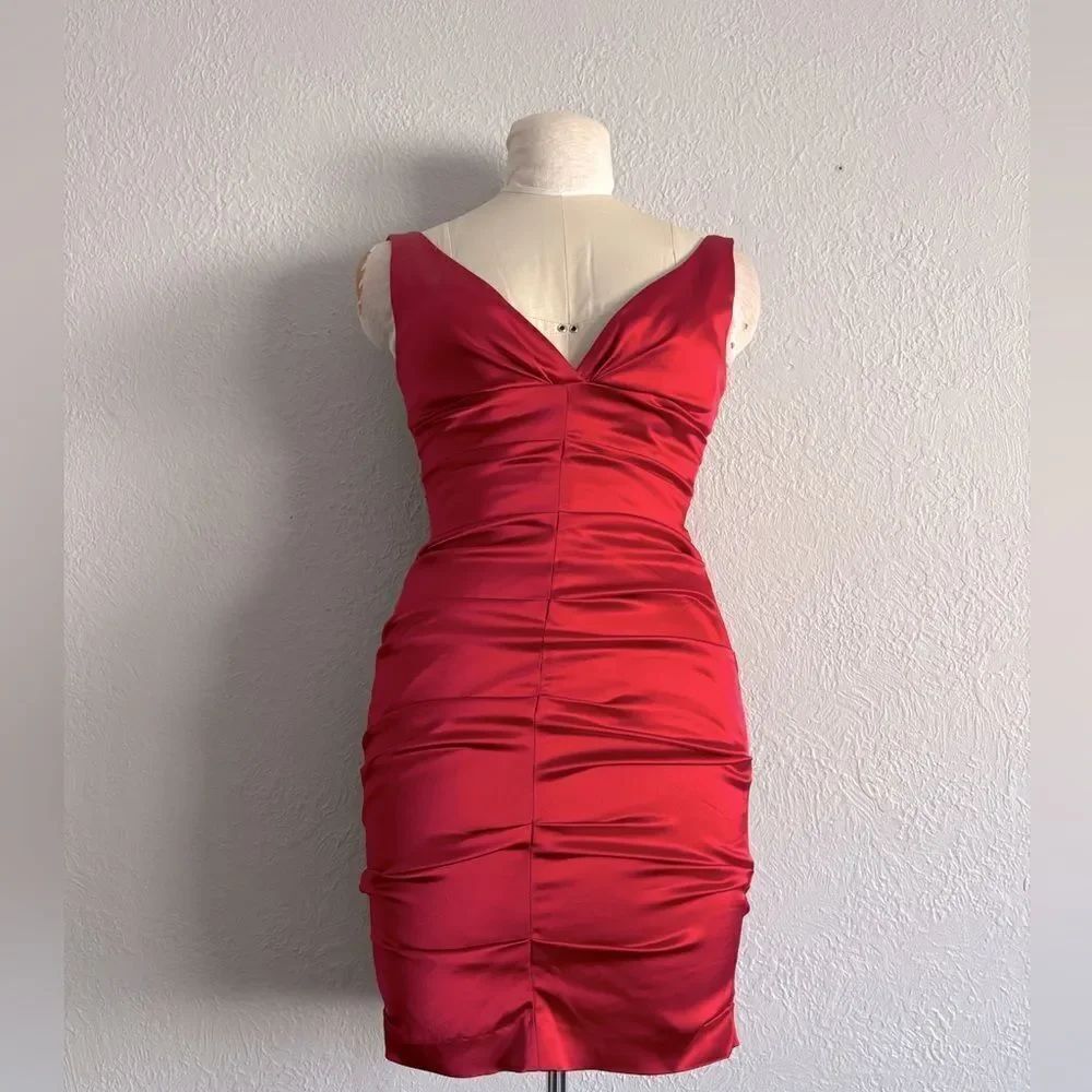 Xscape red stretch satin sheath cocktail dress Size 2